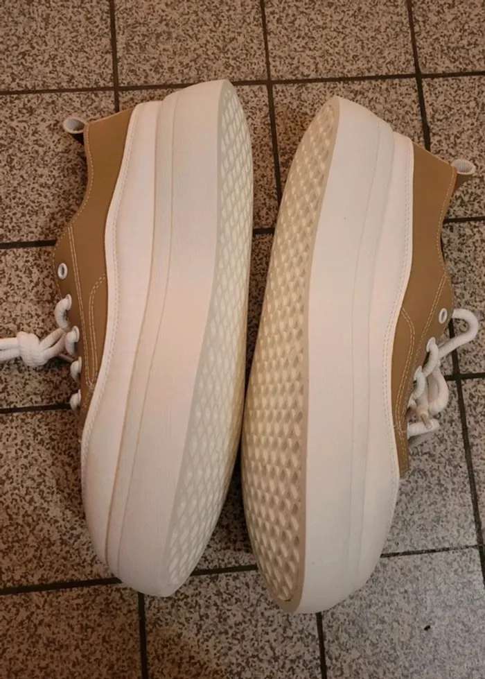Chaussures légères taille 38 - photo numéro 3