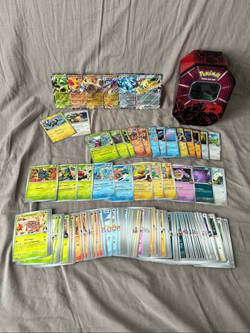 Lot cartes Pokémon Rivalités Destinées EV10