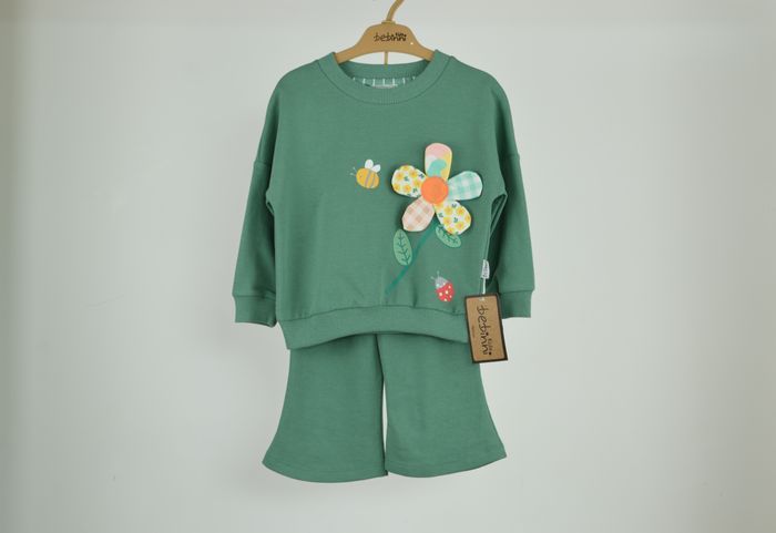 Ensemble Fille 5 Ans Élégant – Sweat Fleurs Relief & Pantalon Évasé Moderne - photo numéro 7