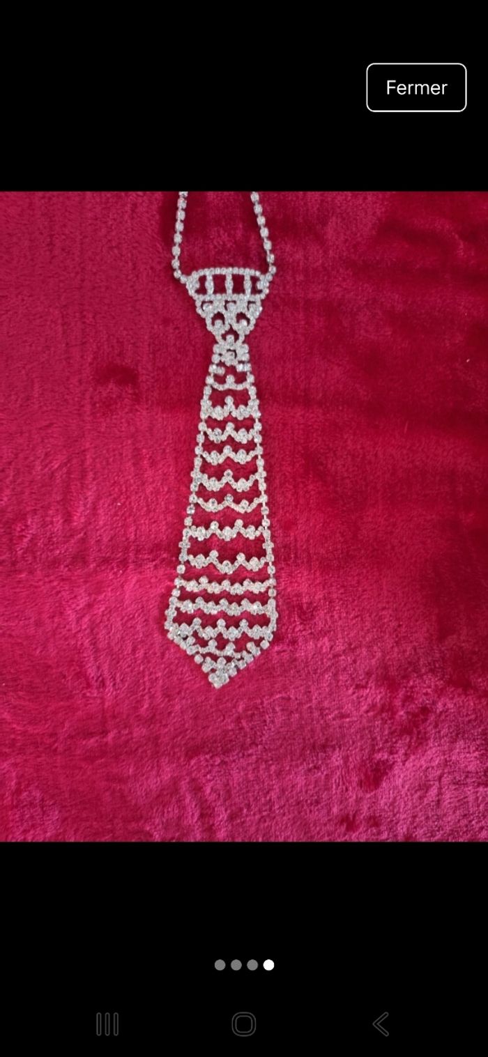 Collier cravate fantaisie - photo numéro 4