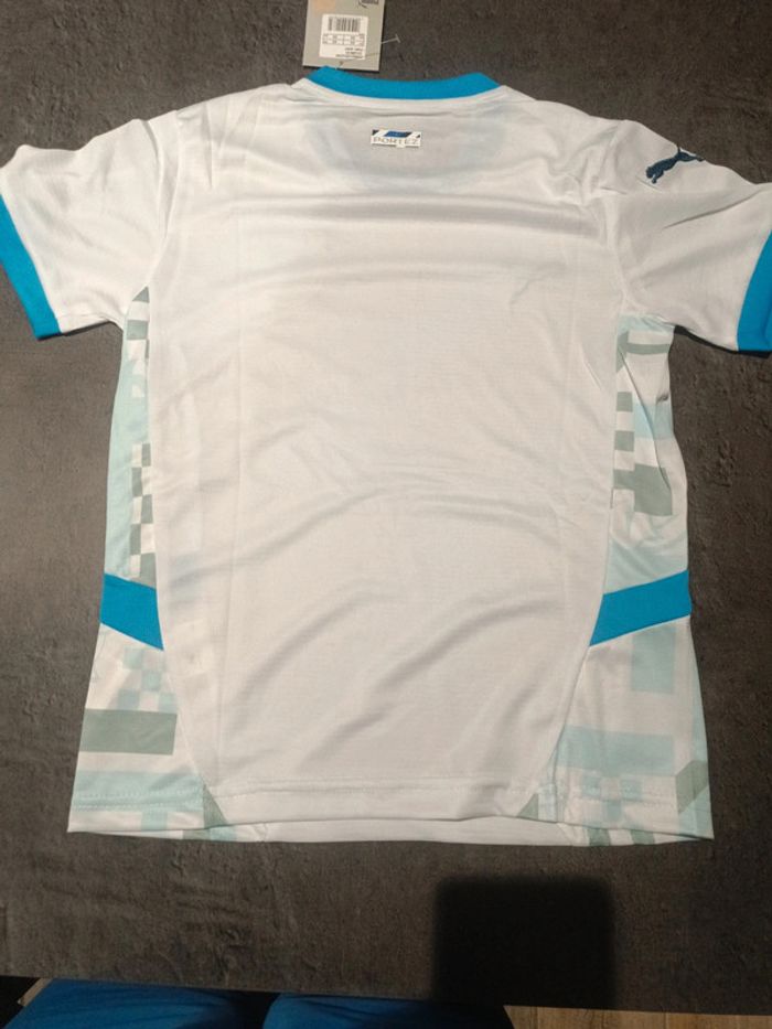Tenue foot olympique de Marseille blanc. T.24 - photo numéro 2