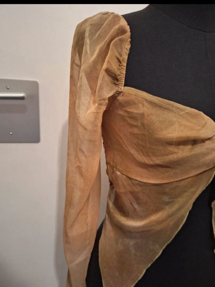 Top court pour Femme taille M Marque Bershka neuf avec étiquette - photo numéro 2