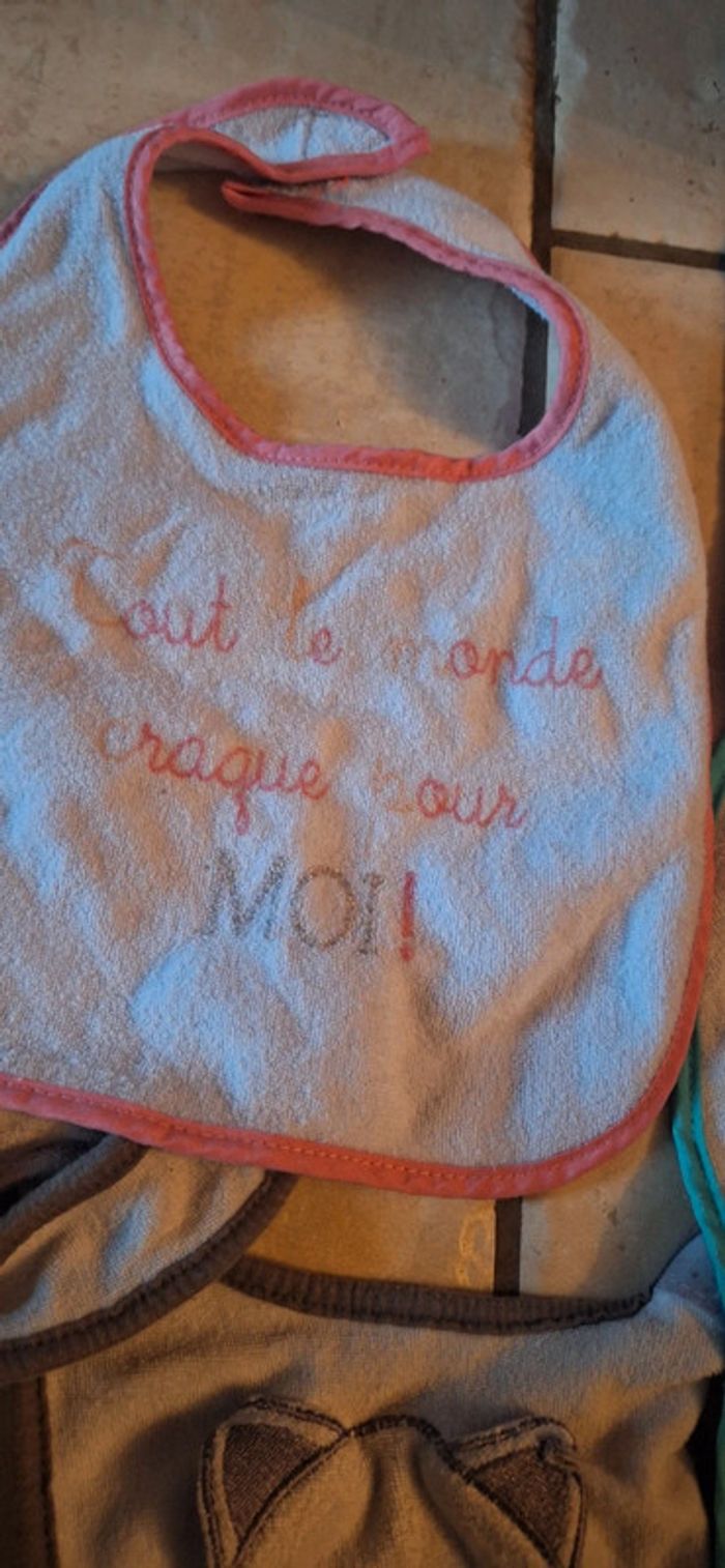 Lot de 4 bavoir - photo numéro 2