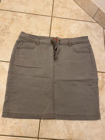Jupe en jean gris taille 42
