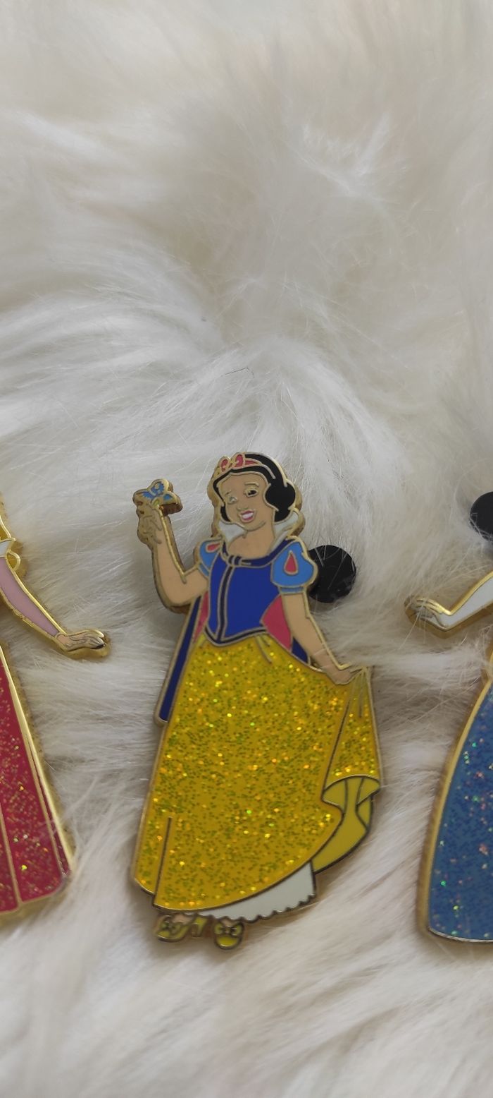 Pins princesse Disney x4 - photo numéro 2