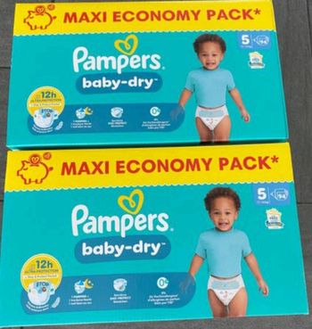 Lot de 2 cartons de Couches Pampers baby dry taille 5