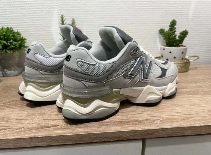 New Balance NB 9060 taille 37 - photo numéro 2
