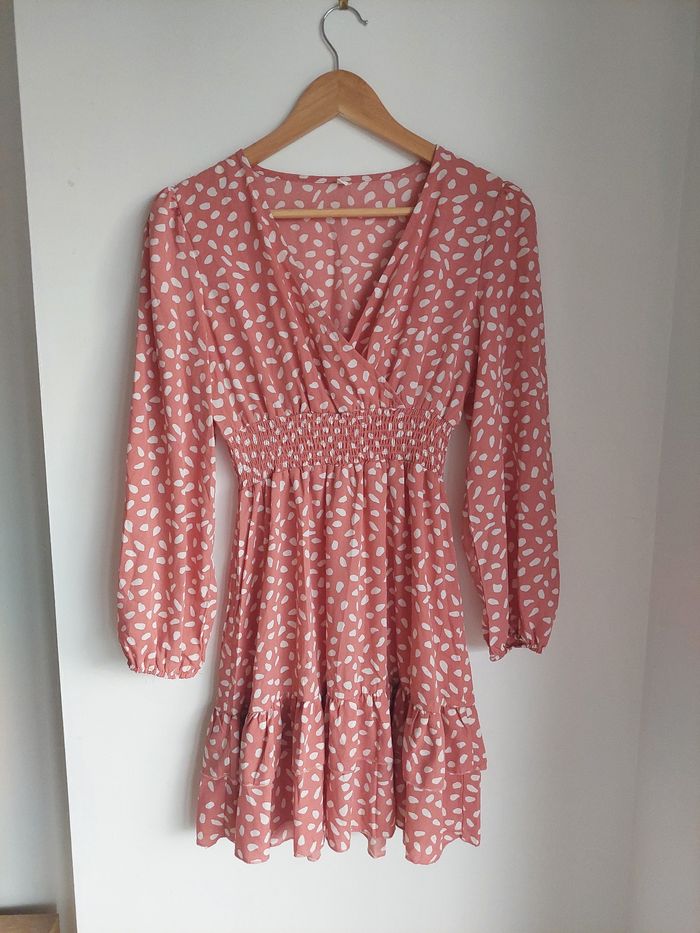 Robe rose et blanche - photo numéro 2