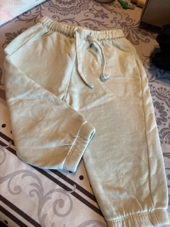 Pantalon vert pastel