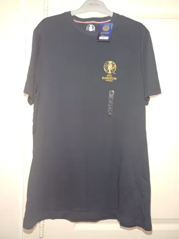 T-shirt Official Licensed Product