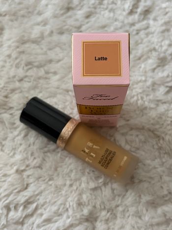 Anti cerne Too faced neuf jamais utilisé. 