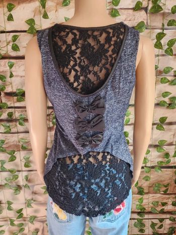 🌸Débardeur Gris Dentelle Taille 38 🌸