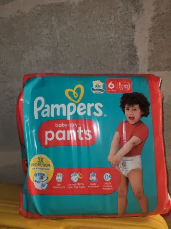 Culottes pampers taille 6