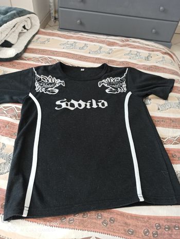 T shirt noir imprimé 10 ans