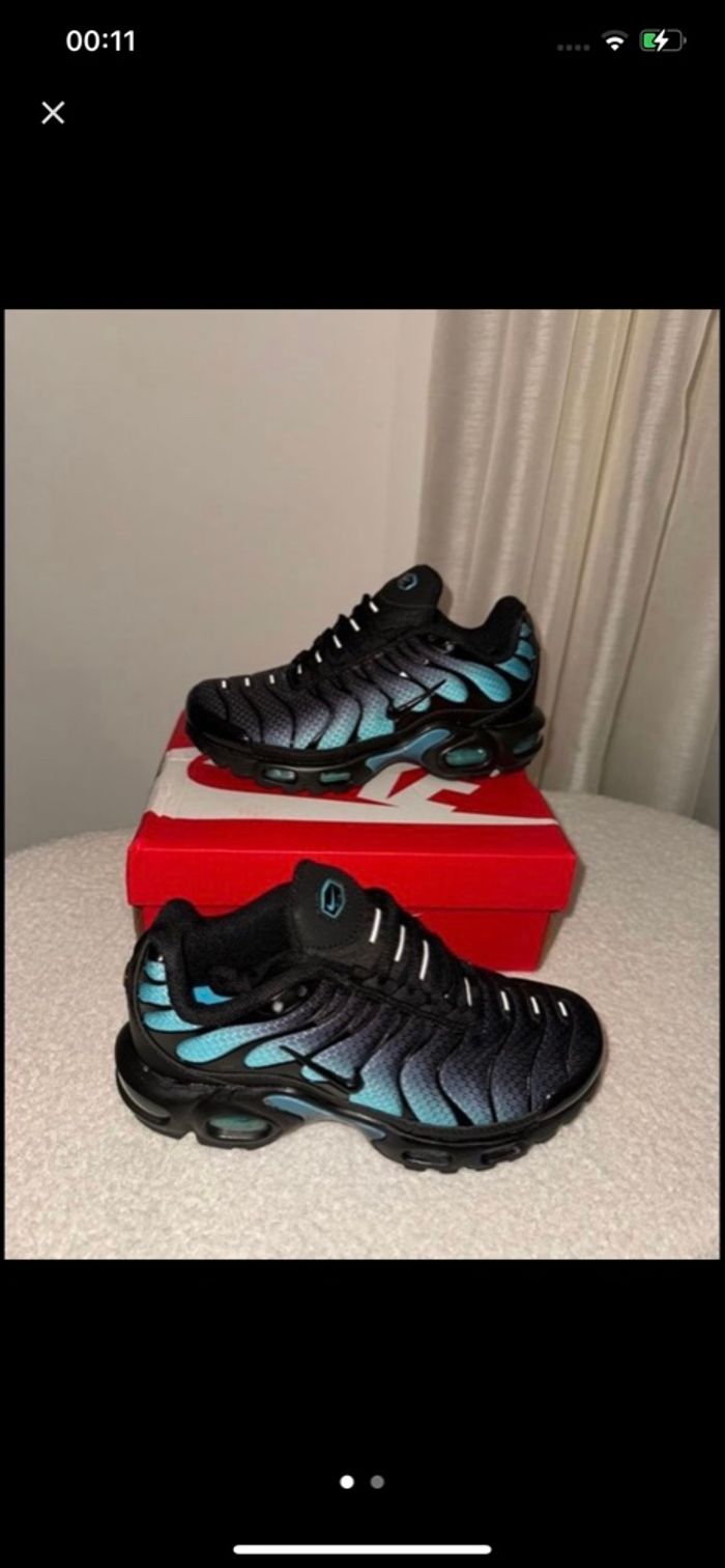 Nike tn noir bleu fluo enfant 33 - photo numéro 2