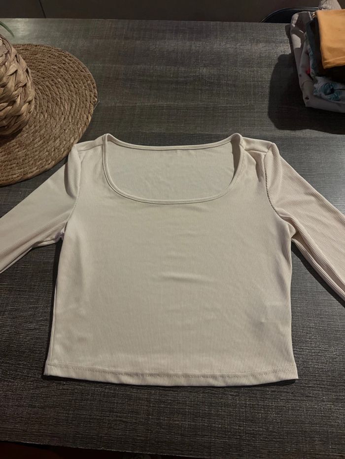 T-shirt manches longues taille 36 couleur beige