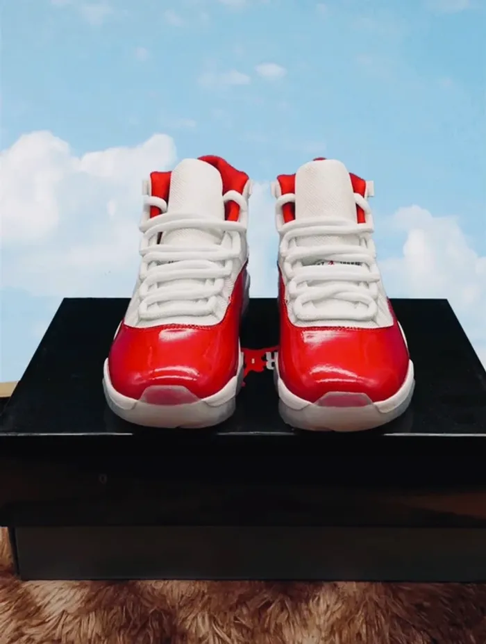 Jordan 11 Cherry - photo numéro 2
