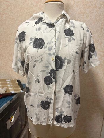 Chemisier manche courte taille 40 marque 123