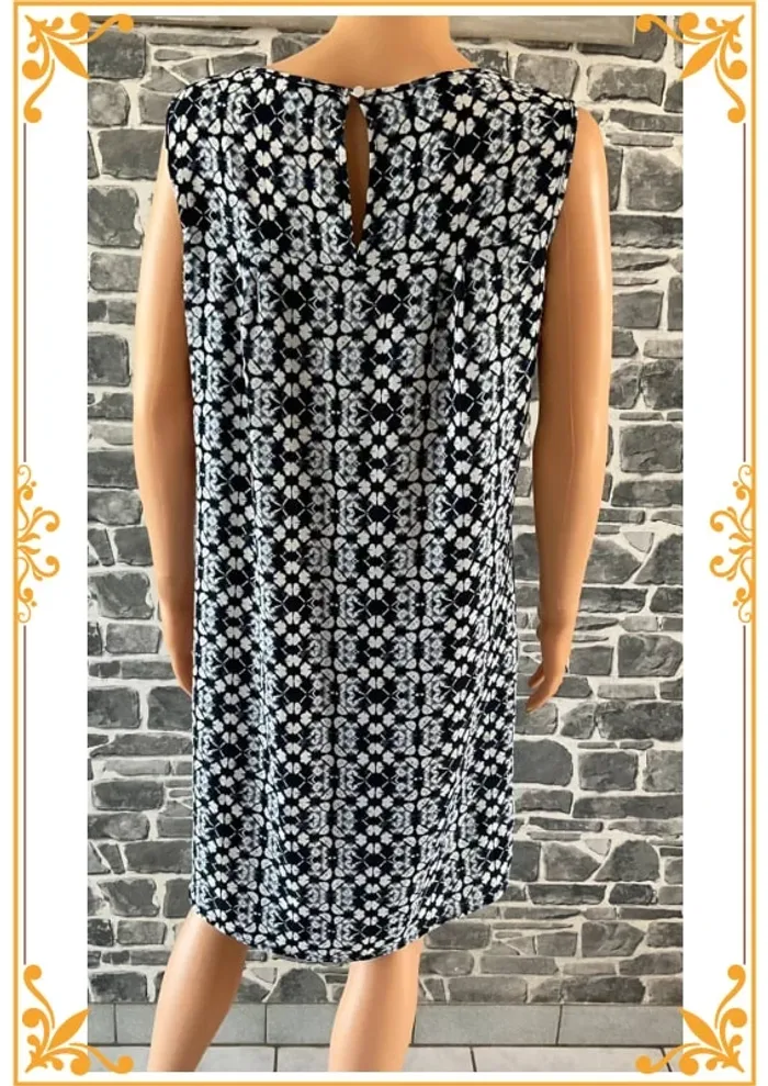 Robe " Dresses Yessica " - photo numéro 5