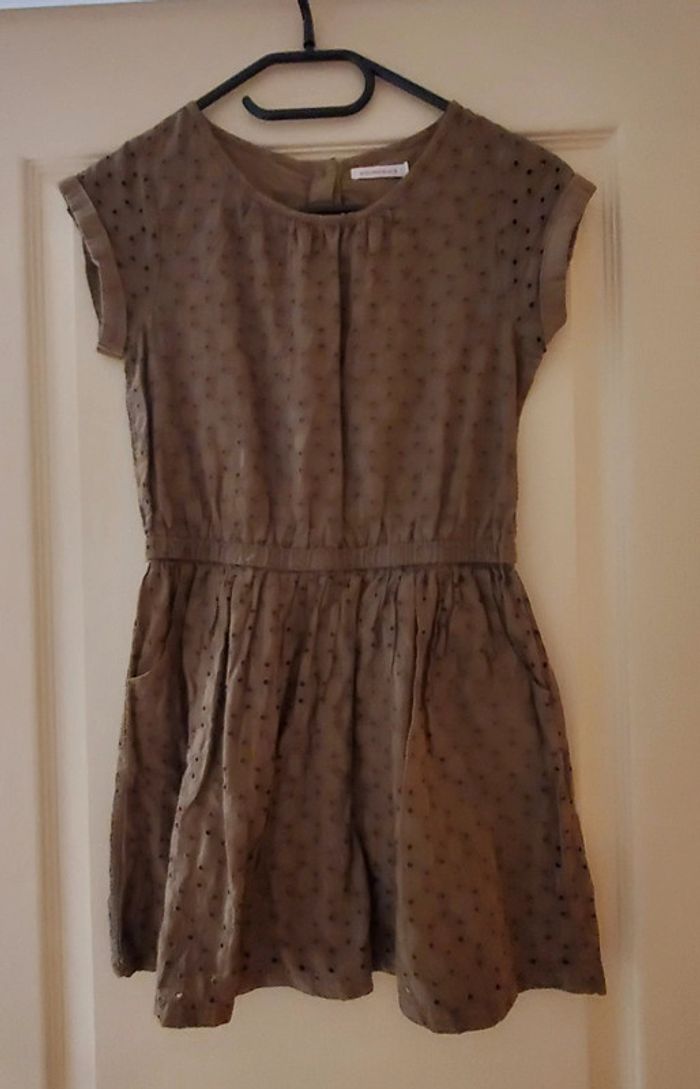 Jolie robe