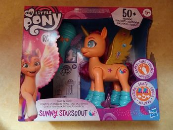 My Little Pony Sunny Starscout chante en rollers HASBRO comme neuf dans sa boite