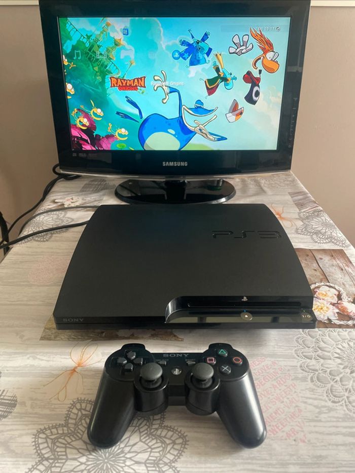 Console Sony PlayStation 3 Slim 120 Go Câbles manette et 1 Jeu - Occasion TBE