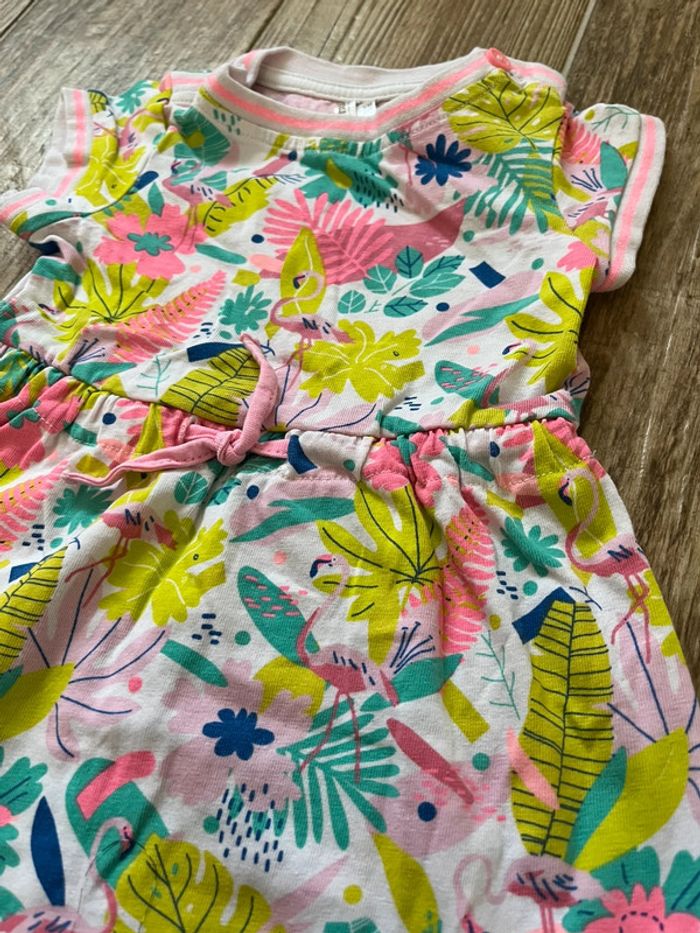 Robe manches courtes - photo numéro 2