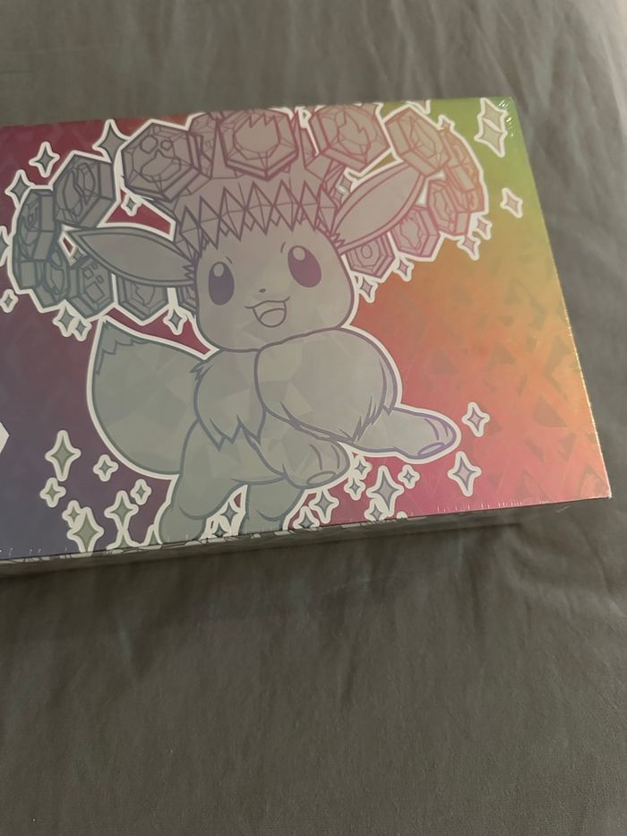 Coffret Pokemon Super Premium SPC EV8,5 Évolutions Prismatiques - photo numéro 7