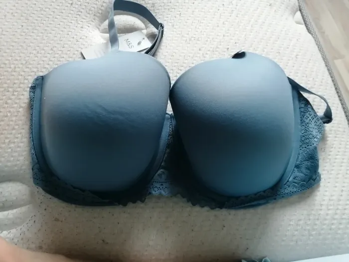 soutien gorge marks & spencer taille 100E - photo numéro 2