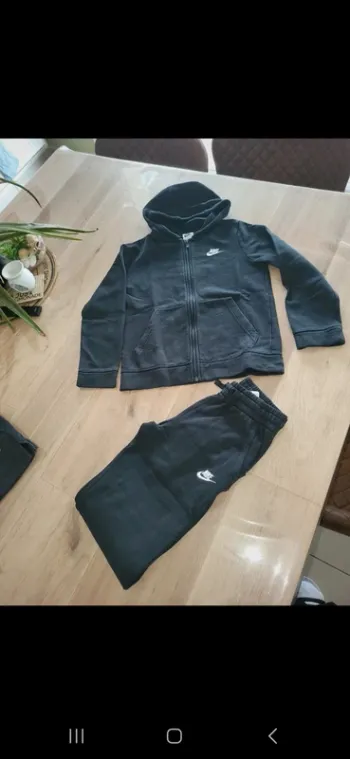 Survêtement nike