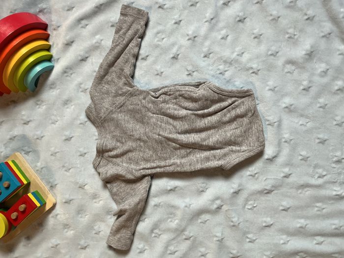 body manches longues gris ouverture devant 1 mois kiabi - photo numéro 8