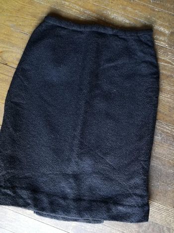 Jupe noire droite bouclé