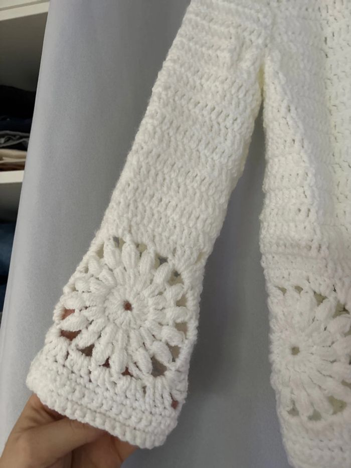 Gilet veste femme ou fille neuf blanc en laine fait main - photo numéro 3