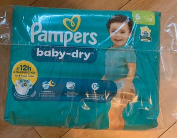 Couche Pampers babydry