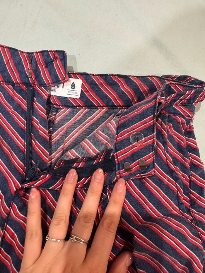 Short rayé rouge et bleu marine tissu - photo numéro 2