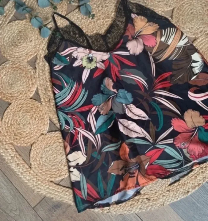 Débardeur 38 neuf - photo numéro 3