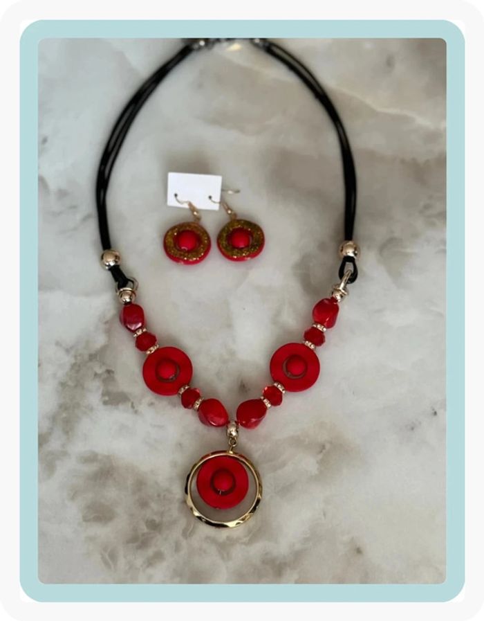 Ensemble collier + boucles d’oreilles