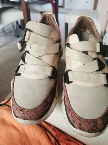 Belles sneakers cuir et enduit originales p 41