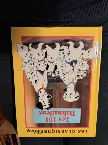 Livre les 101 dalmatien Disney gros format