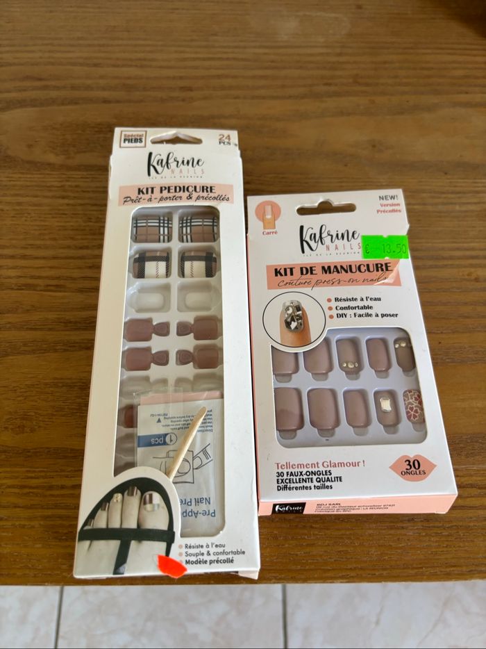 Kit Manicure et Kit Pédicure