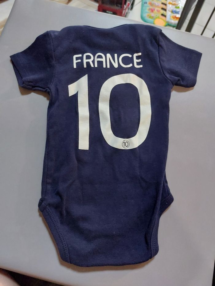 Body - photo numéro 2