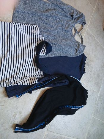 Lot de 4 hauts xs