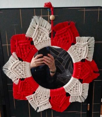 Miroir en macramé en très bon état