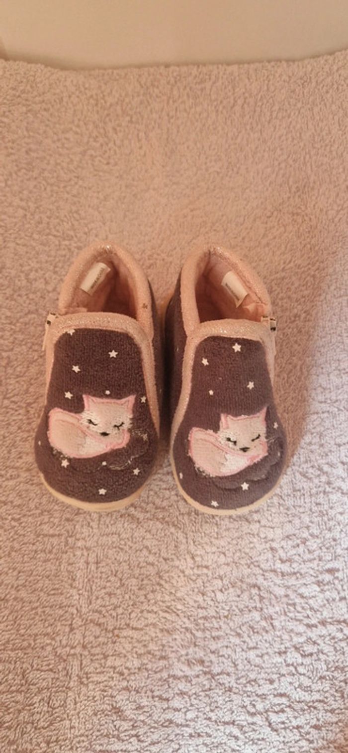 Chaussons bébé taille 18