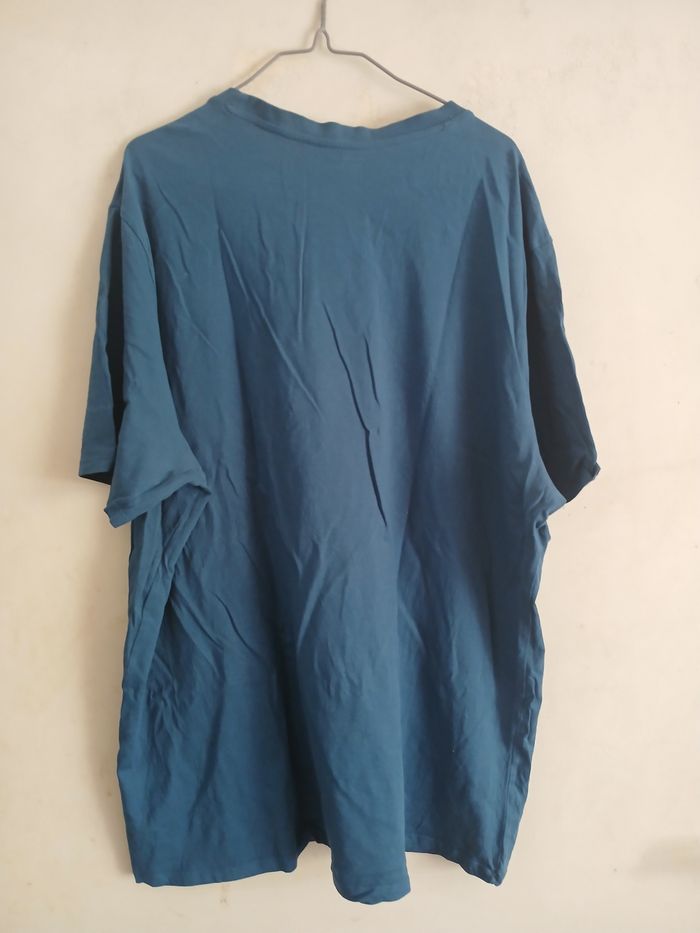 Je vends ce tee-shirt basique bleu unisexe - photo numéro 2