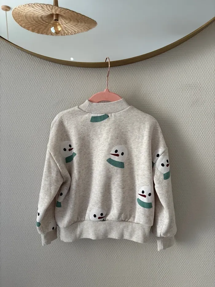 Pull de Noël porté 1 fois - 3 ans - photo numéro 4
