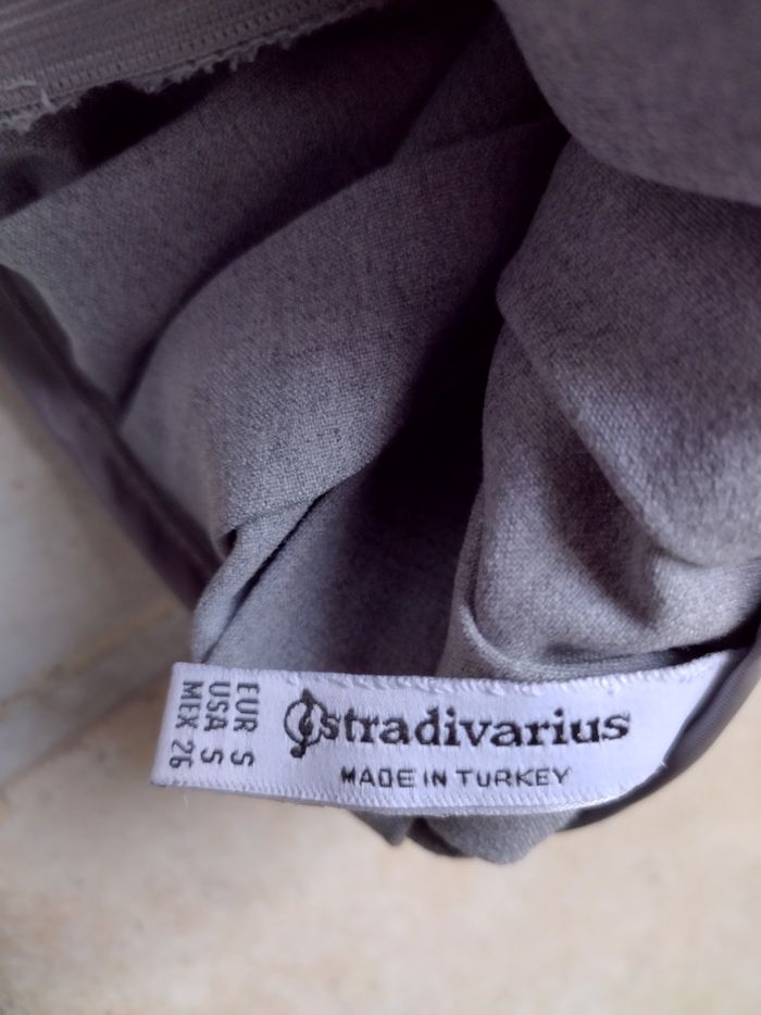 Jupe Stradivarius   Taille S - photo numéro 3