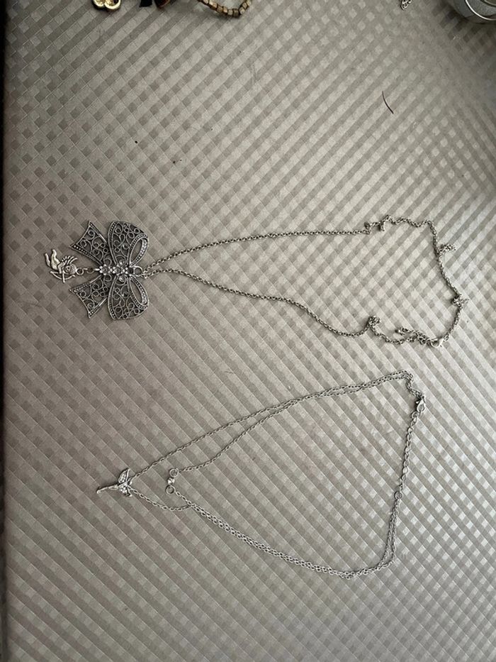Lot de 2 colliers motif ange