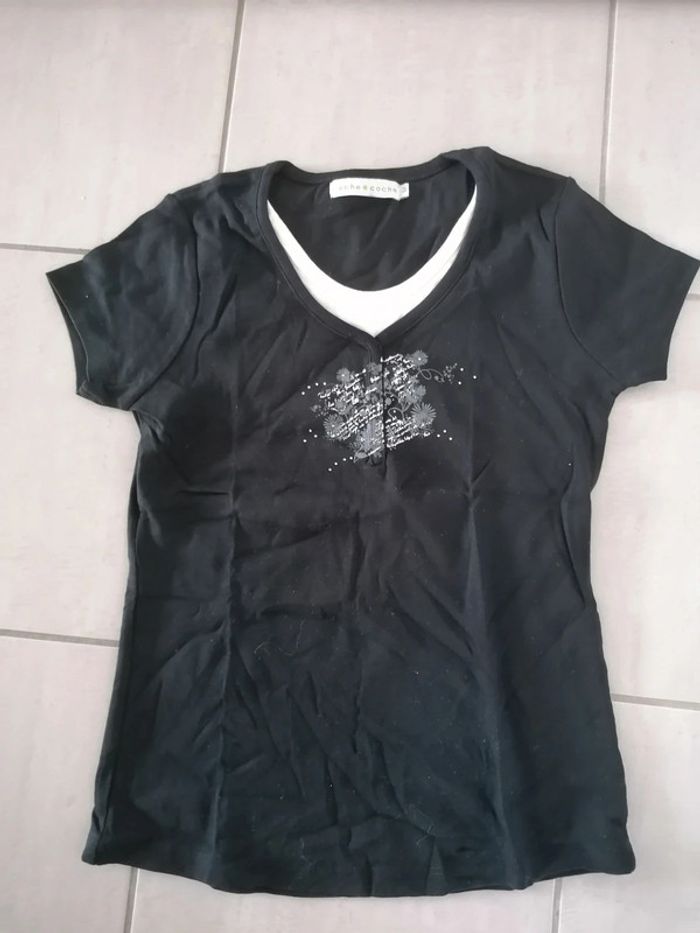Tee-shirt très peu porté comme neuf taille 3 - photo numéro 2