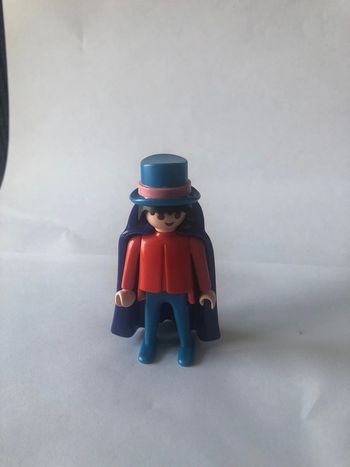 Figurine Playmobil enfant magicien